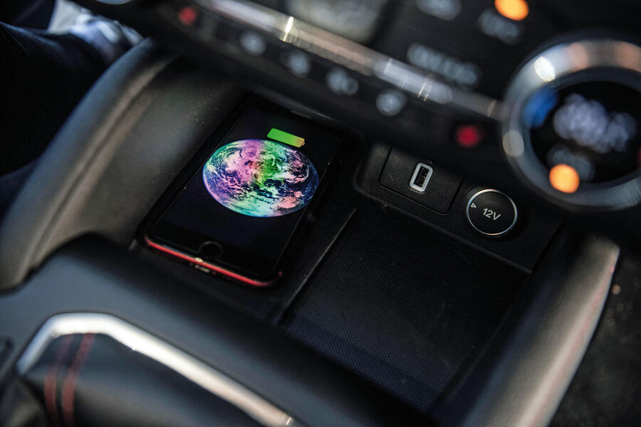 Ford focus longtermer 2019 wireless charging