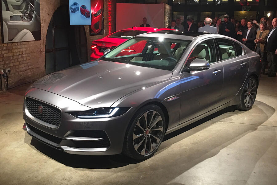 Jaguar xe 2019 reveal 1