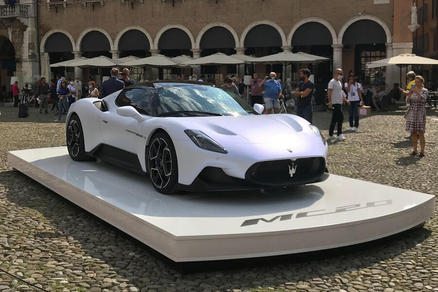 Maserati mc20 daylight static front