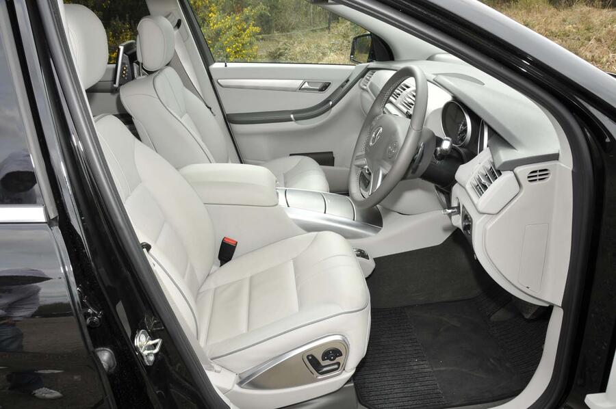 Mercr300 fcab 1 jun11