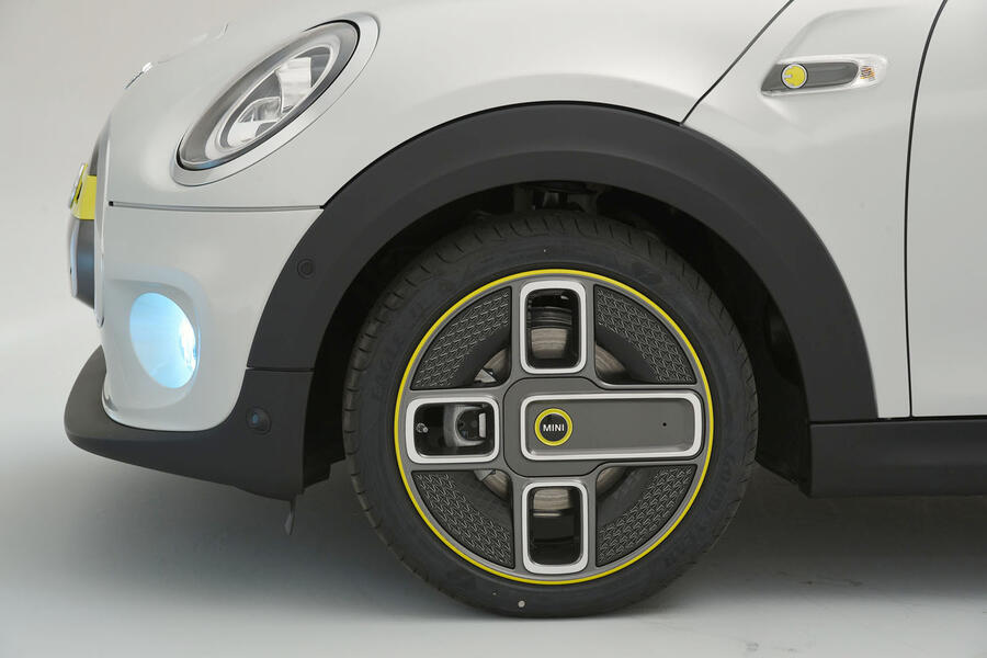 Mini e 2019 250620190067