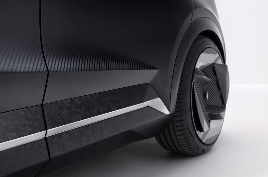 Renault scenic concept carbonfibre side trim