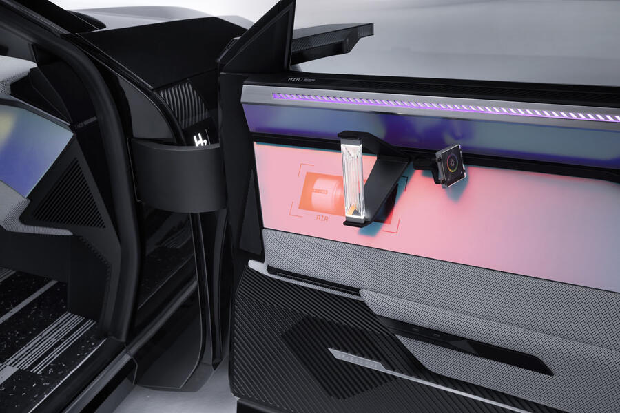 Renault scenic concept door card detail