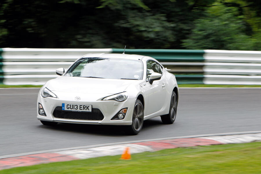 Toyota gt86 2011 tracking front