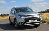 Mitsubishi Outlander adds petrol option