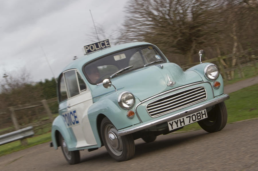 Vintage police cars: Morris Minor 