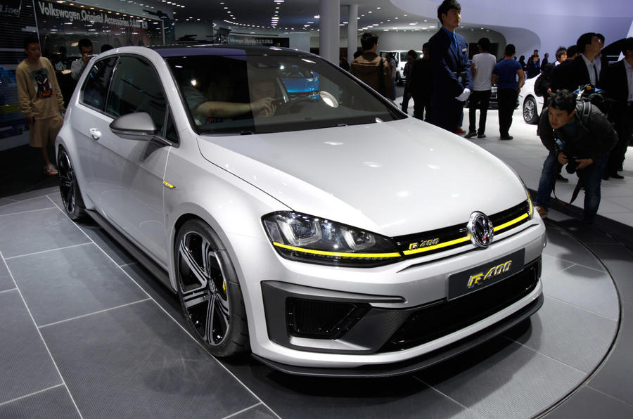 Volkswagen reveals Golf R400 mega-hatch