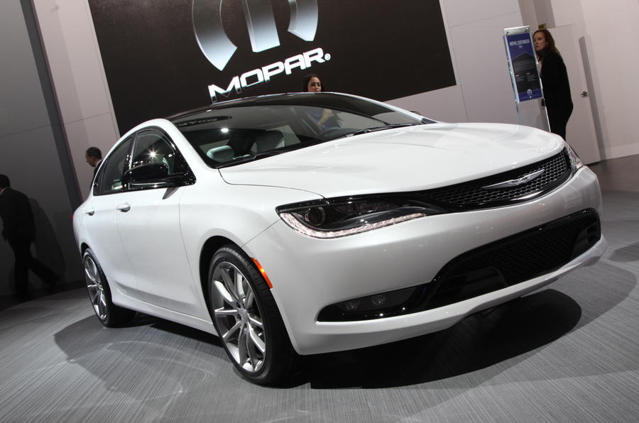 Chrysler 200 revealed on eve of Detroit