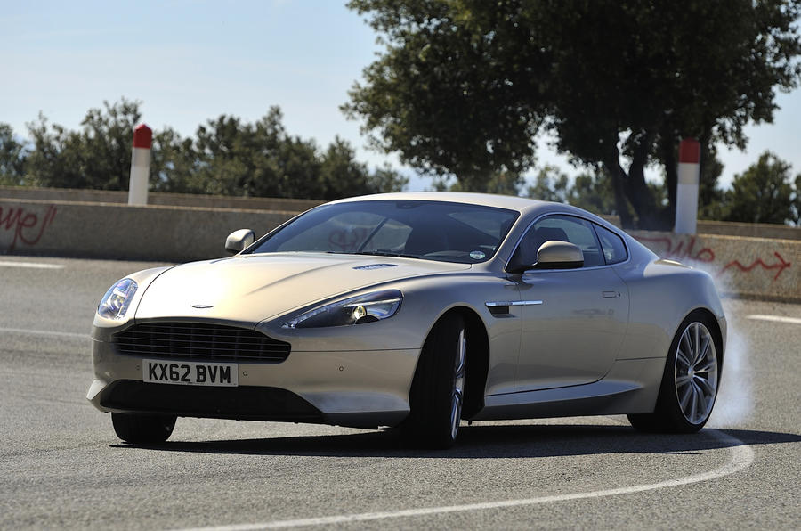 Aston Martin DB9 