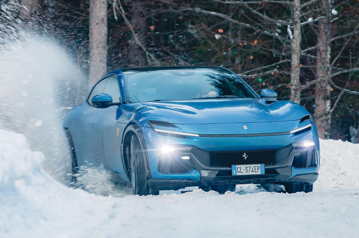 ferrari purosangue 2023 01 snow drift