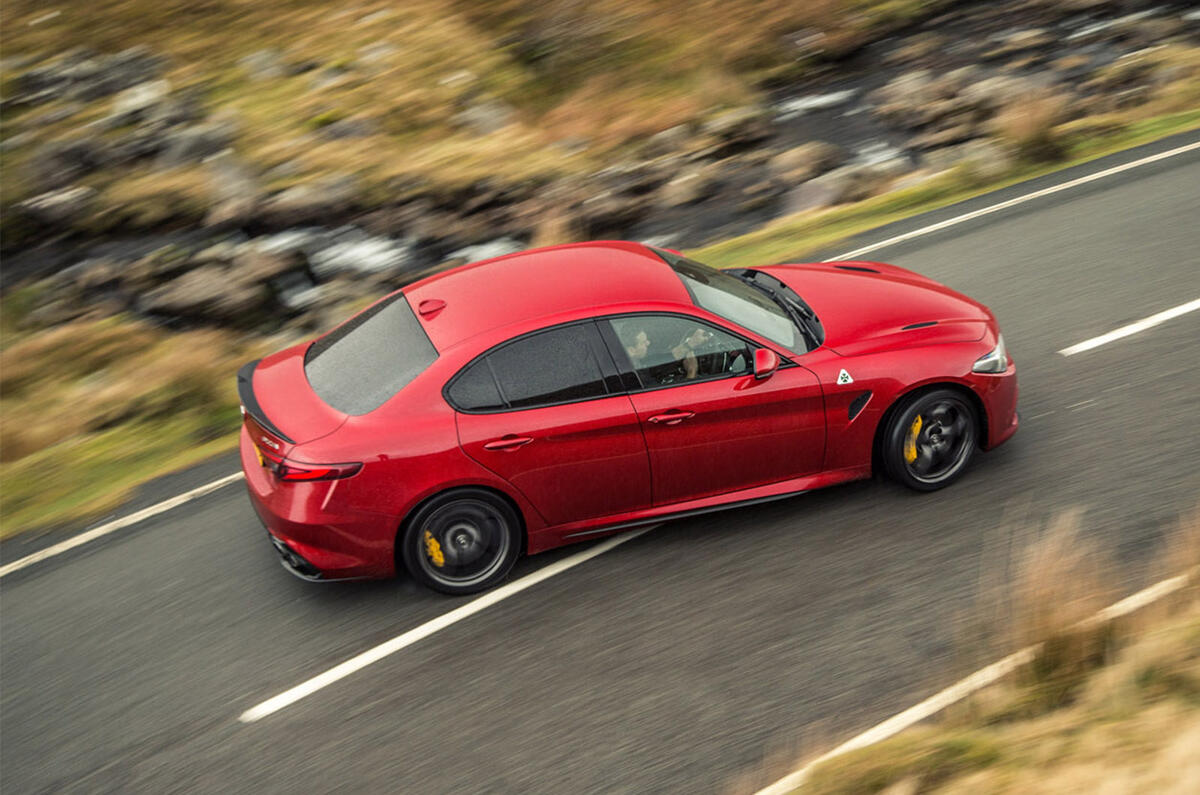 Alfa Romeo Giulia Quadrifoglio - hero side