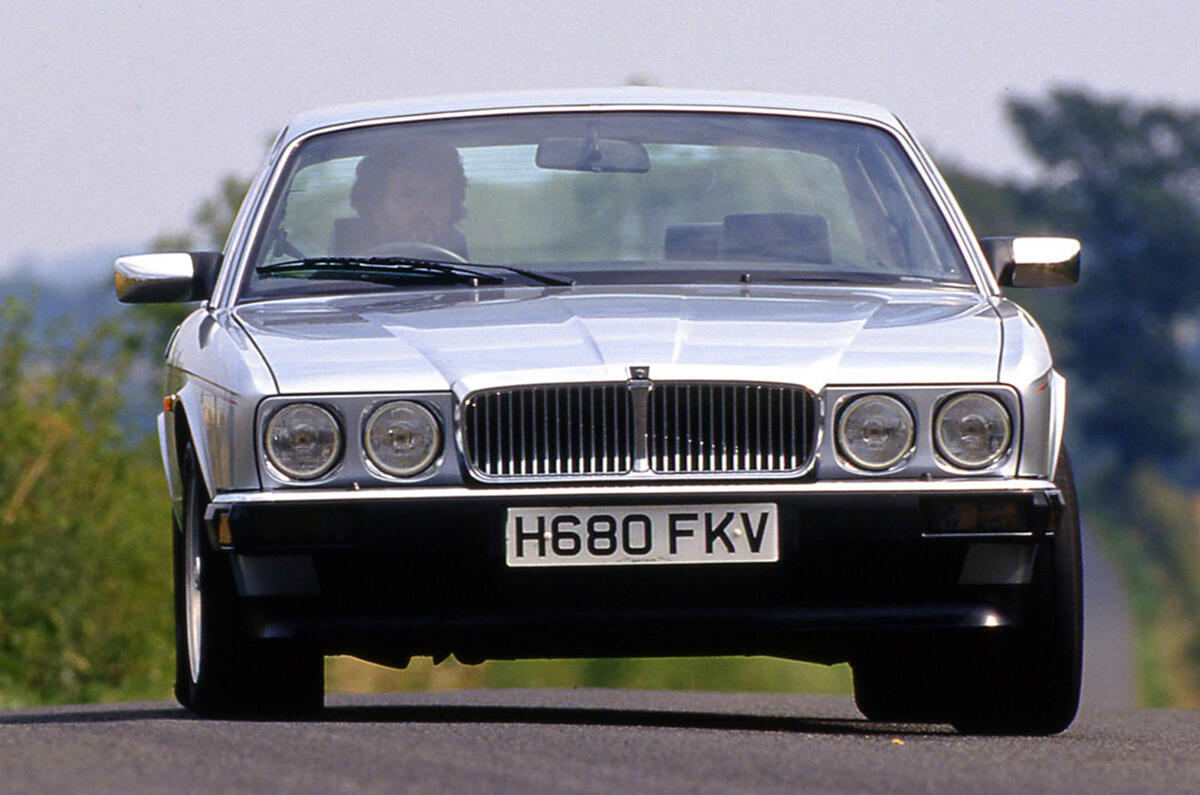 Jaguar XJ40