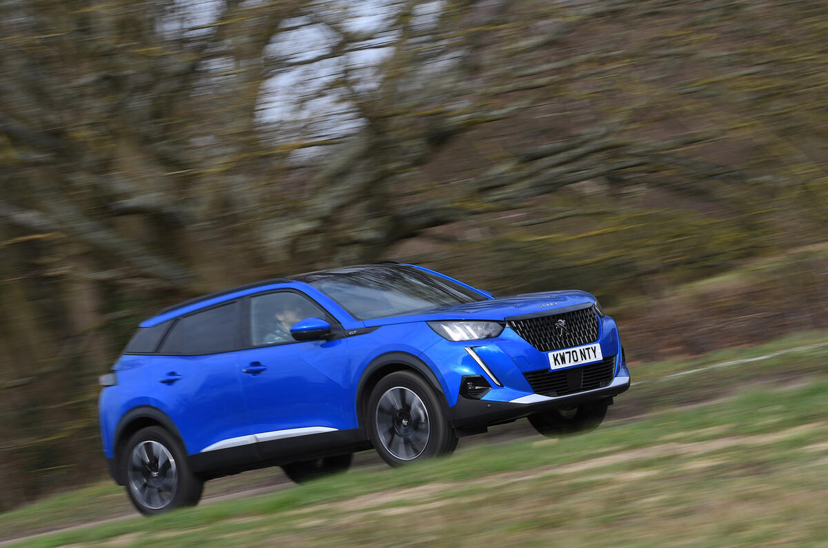 15 peugeot 2008 2021 rt on road front