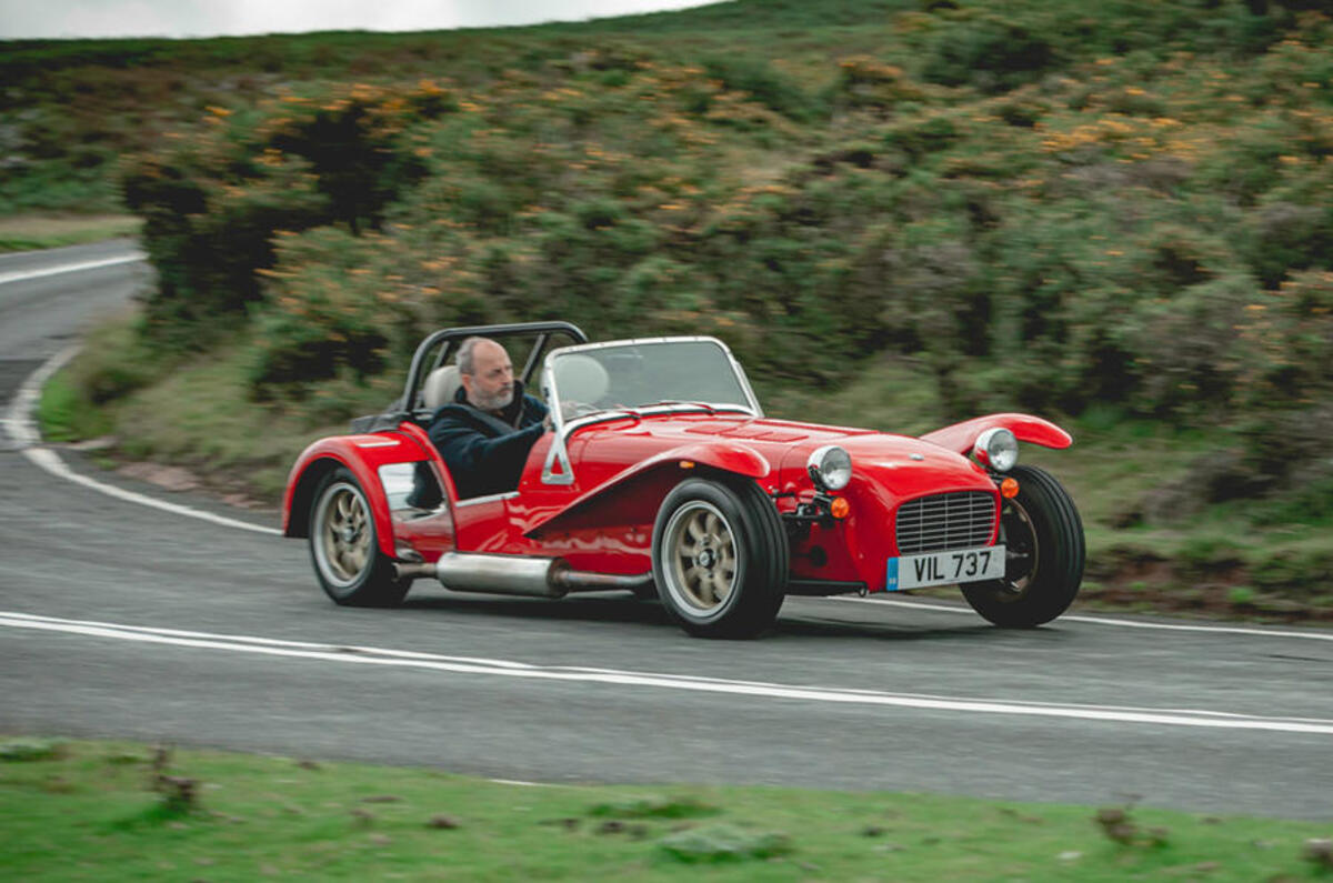 16 caterham super seven front