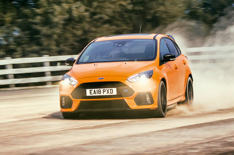 Ford Focus RS 2018 - hero front