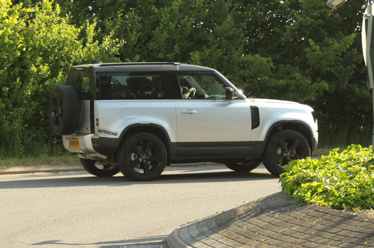 Land Rover Defender six-pot diesel - spy shot