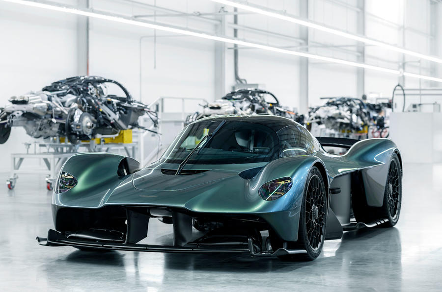 Aston Martin Valkyrie 2022 front quarter static