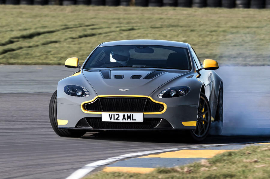 Aston Martin V12 Vantage S manual