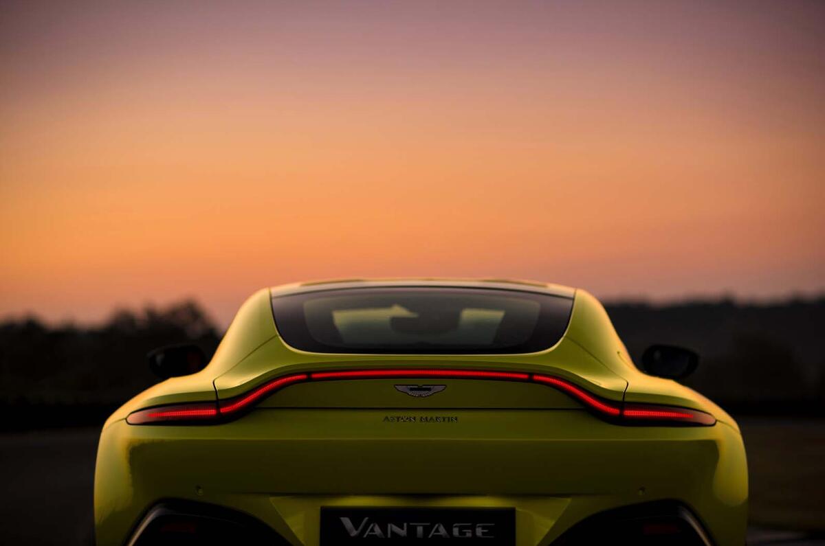 Aston martin vantage lime essence 12