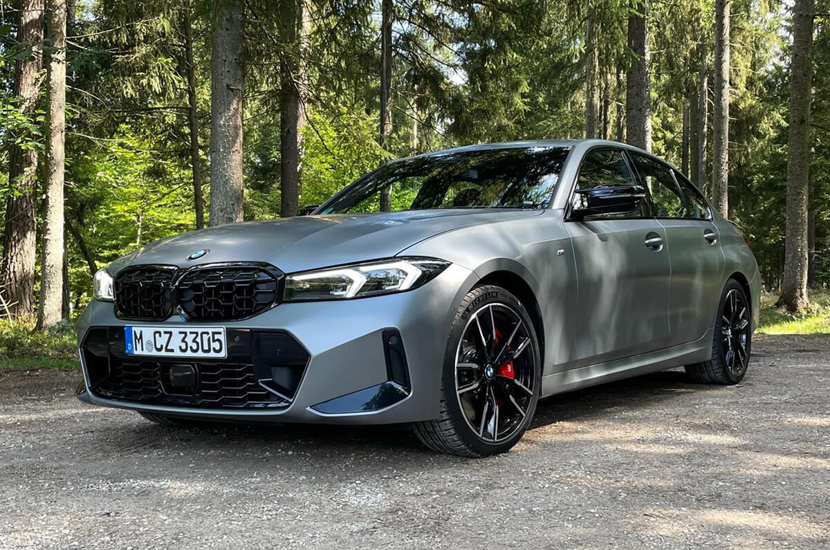 BMW 3 Series 2022 front quarter static