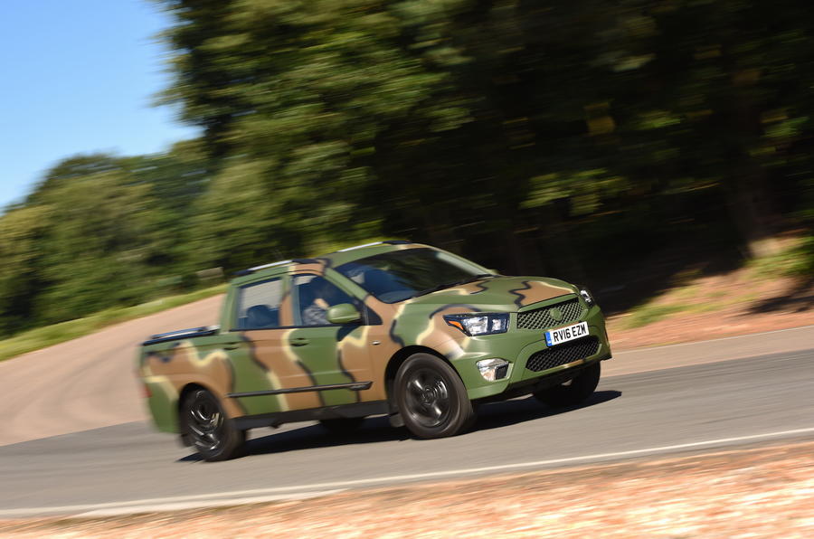 Korando Sports DMZ