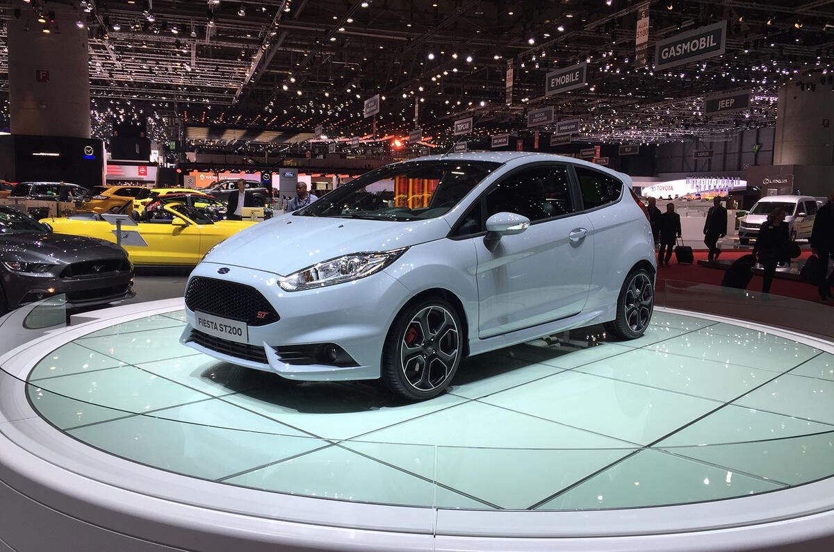 Ford fiesta st200 geneva show 11
