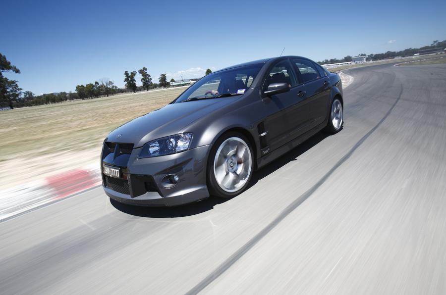 Holden HSV GTS - cornering front