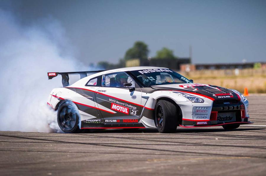 Nissan GT-R - how to drift