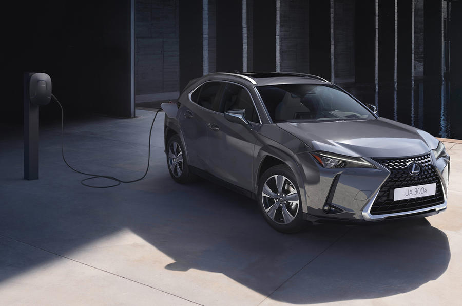 Lexus ux300e front static