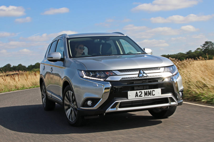 Mitsubishi Outlander adds petrol option