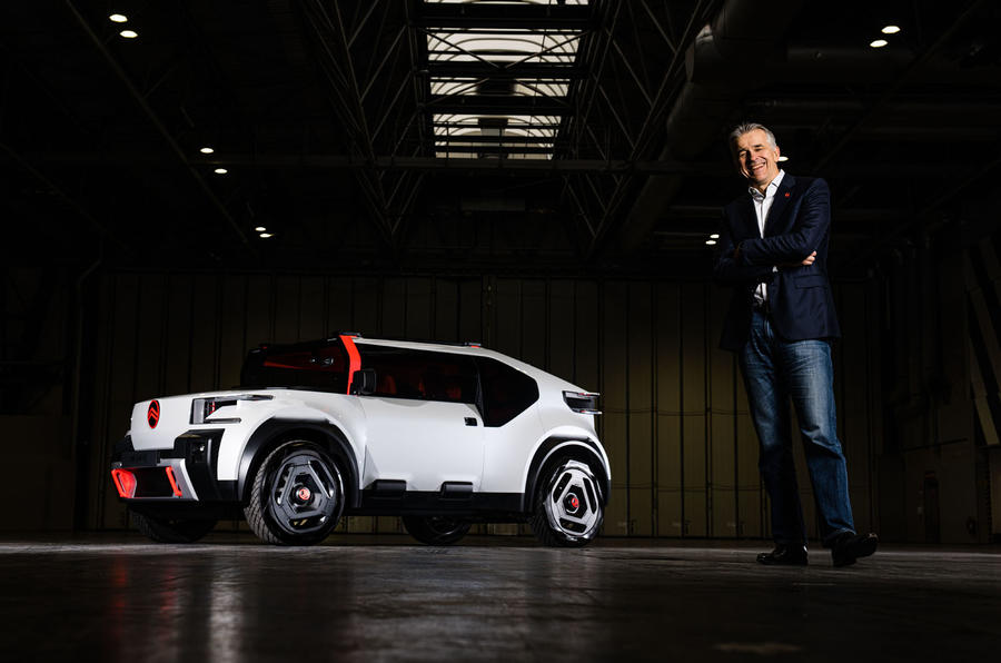 Vincent Cobee with Citroen Oli concept