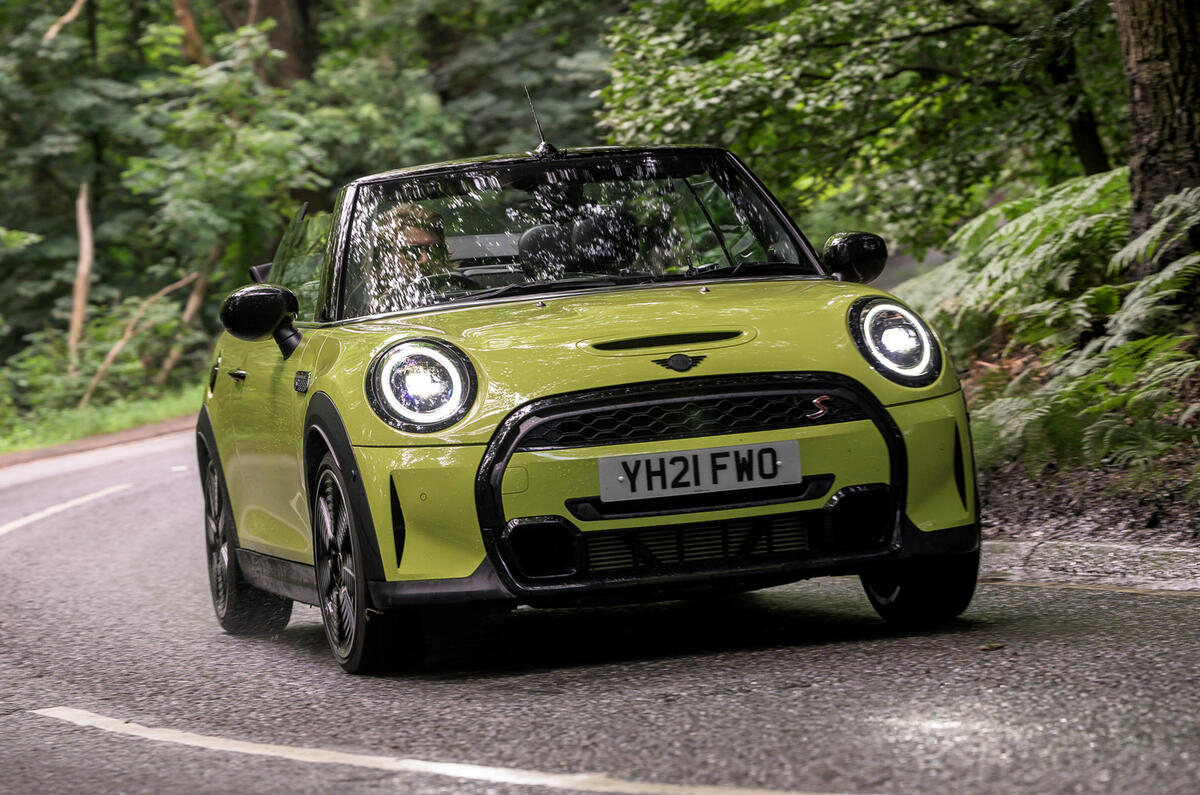 1 Mini Convertible 2021 long term hero front