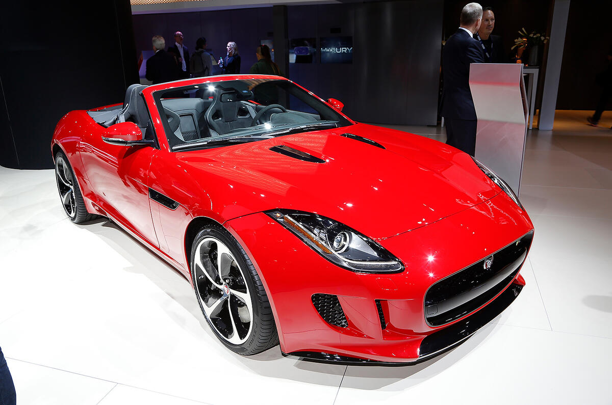 Jaguar adds manual option and AWD for 2016 F-type