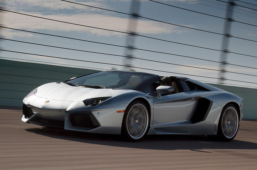 A drive in a Lamborghini Aventador LP700-4 Roadster