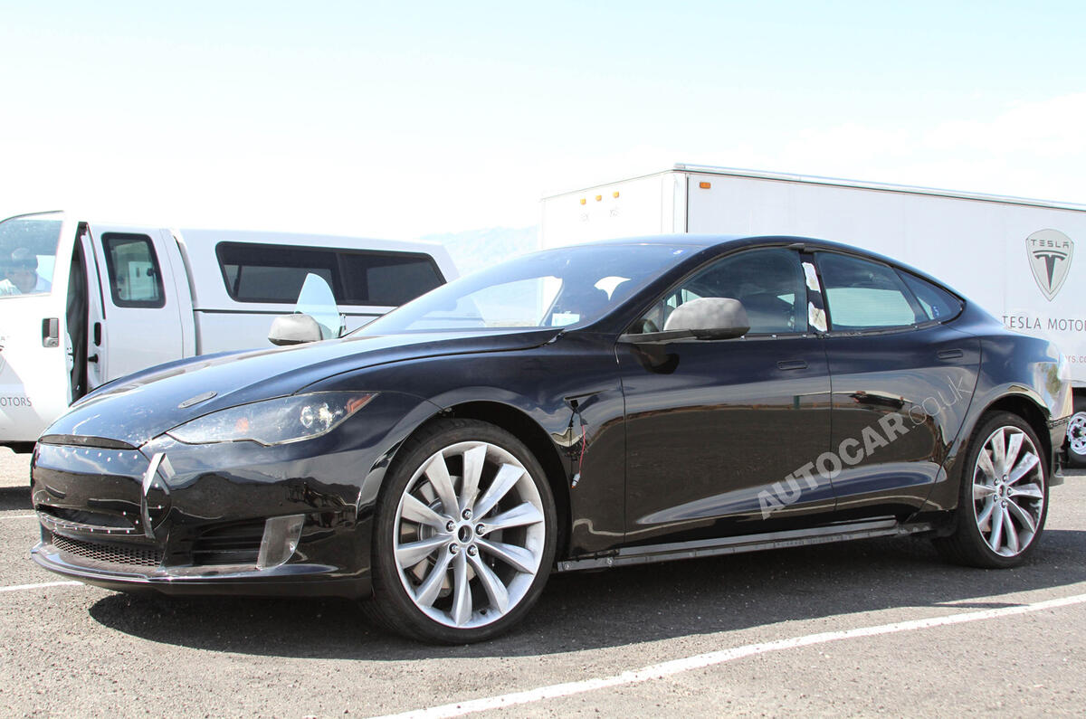 Tesla to honour Model S pricing