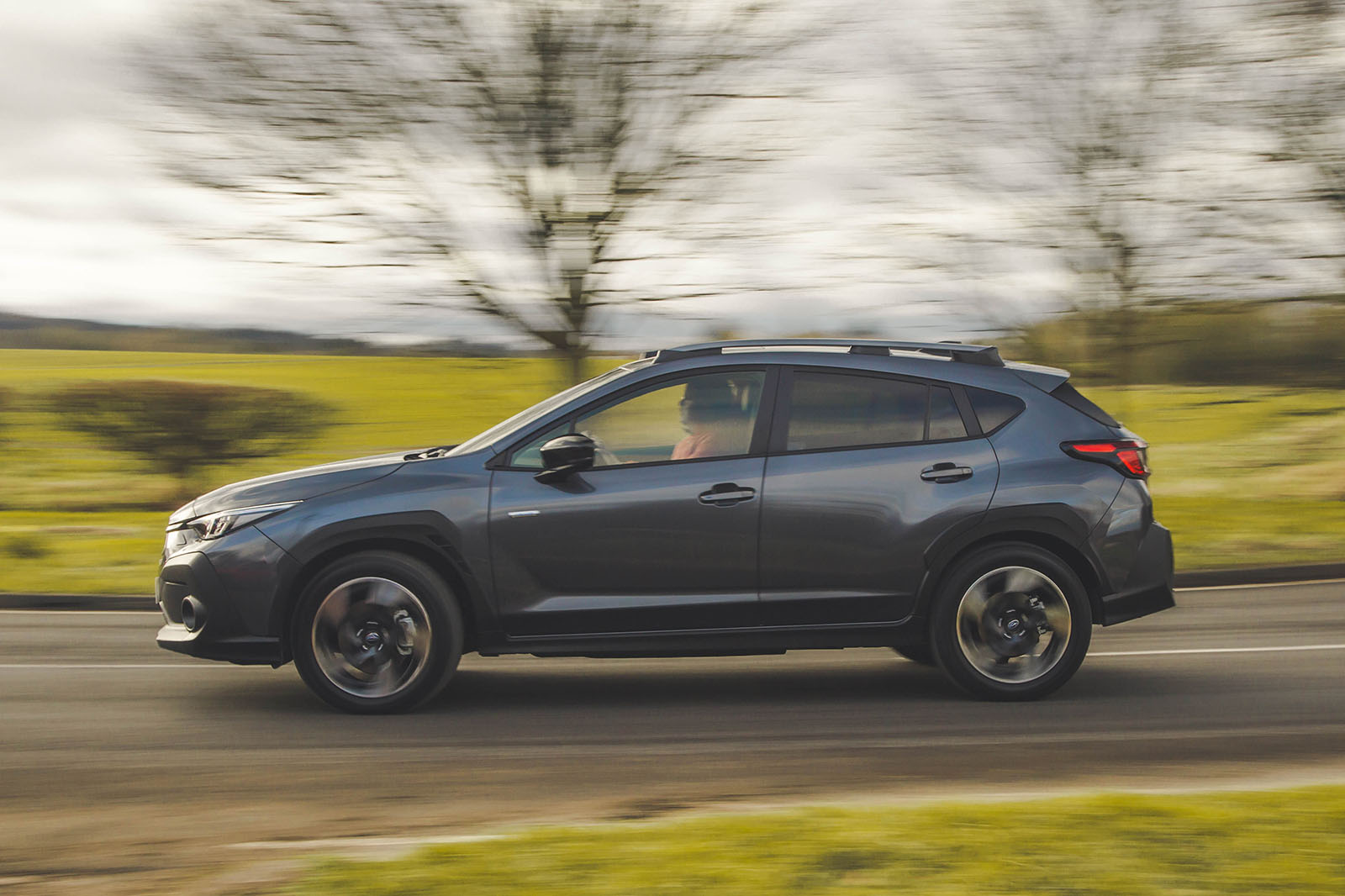 subari crosstrek review 2024 02 panning