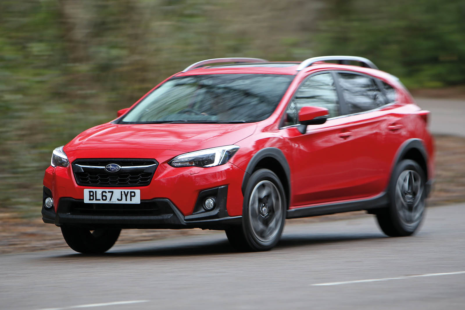 Subaru XV 2.0i Lineartronic SE Premium on the road