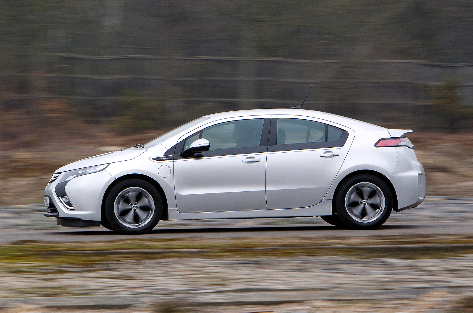 Vauxhall Ampera side profile