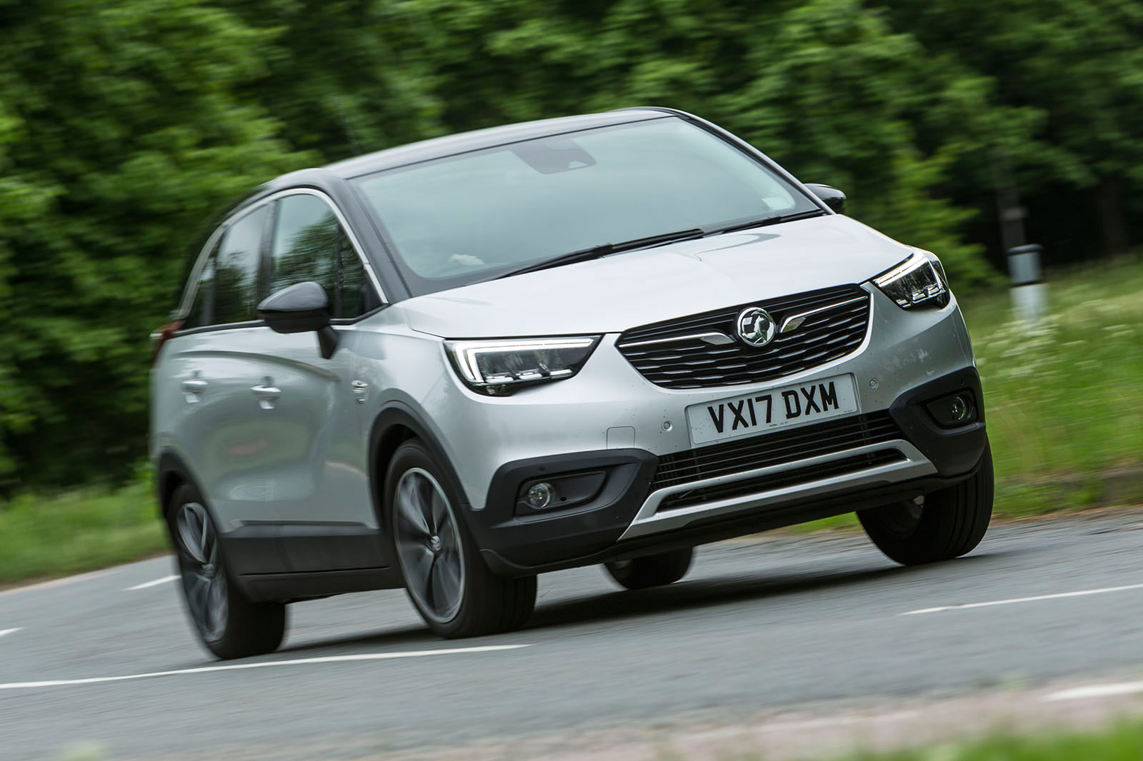 Vauxhall Crossland X cornering