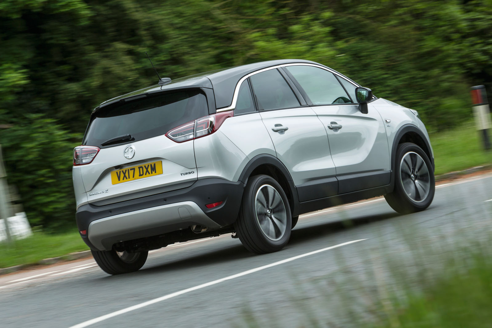 Vauxhall Crossland X rear