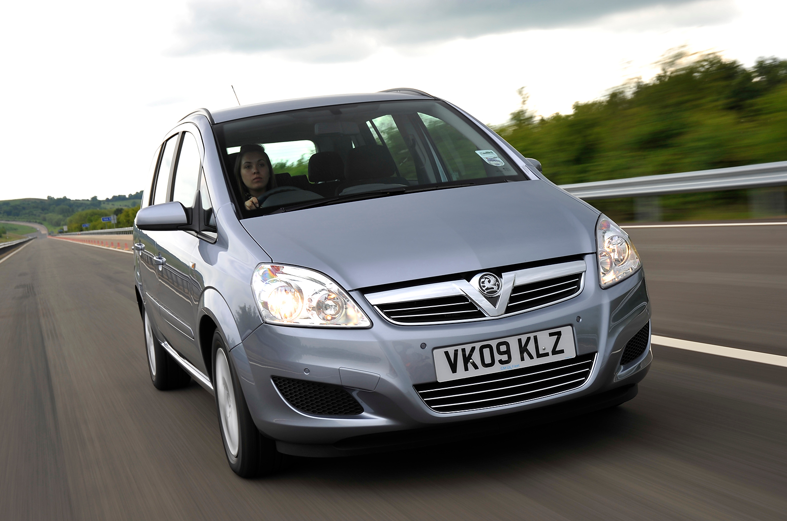 Vauxhall Zafira front quarter