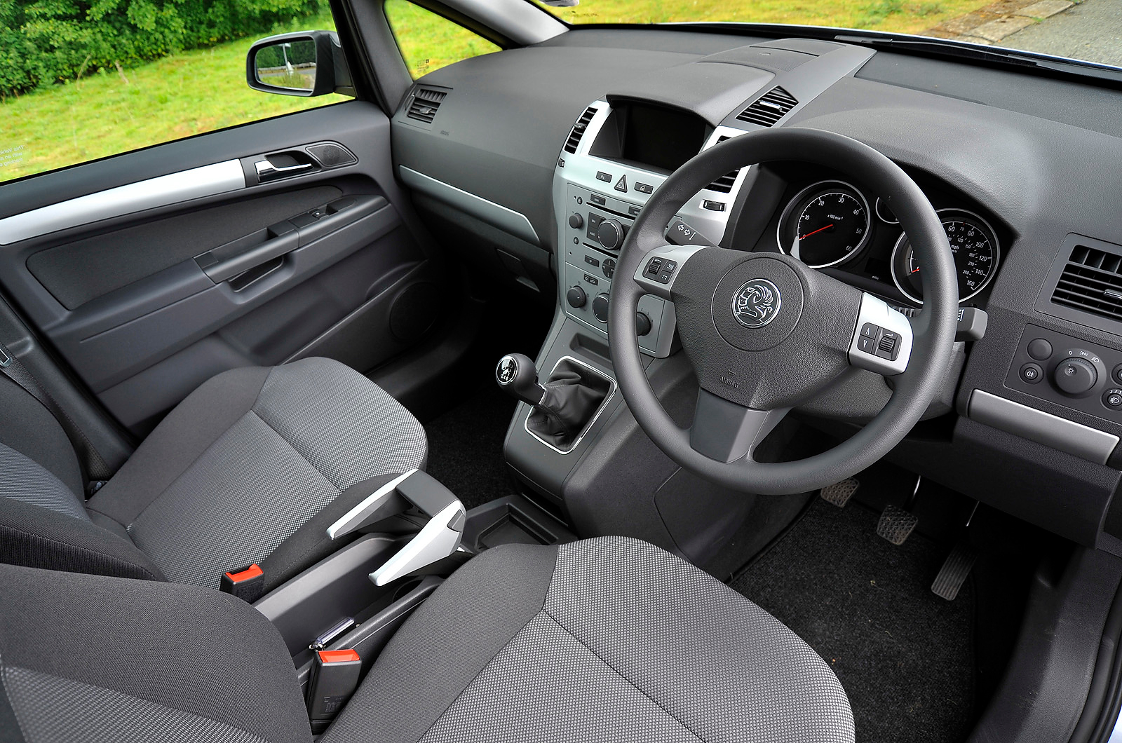 Vauxhall Zafira dashboard