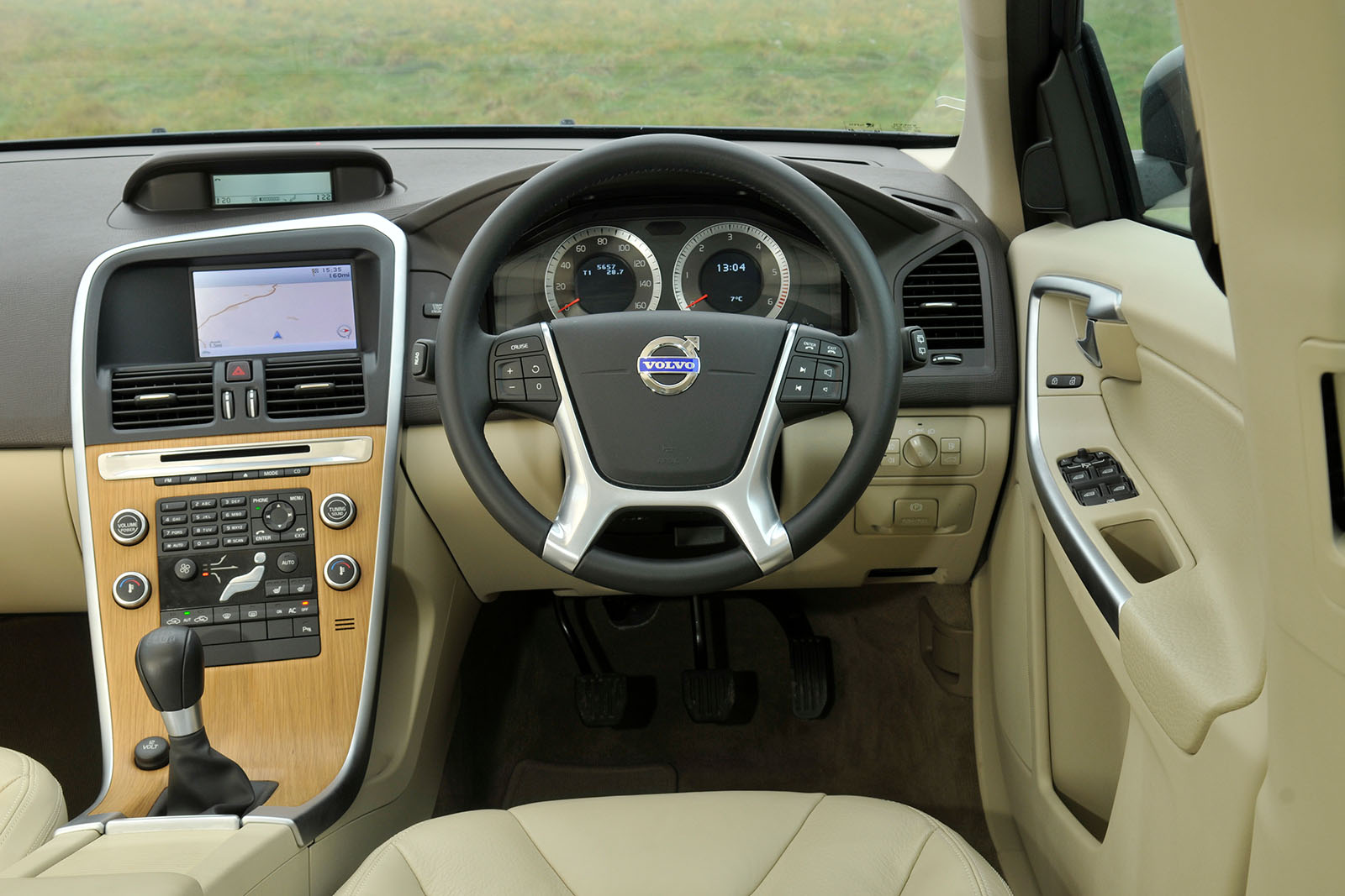 Volvo XC60 interior